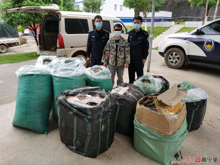 抓获犯罪嫌疑人 赵习勇 摄