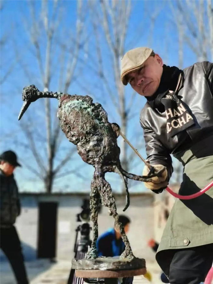 严智龙与他的青铜雕塑创作