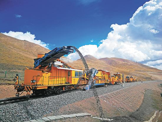 青藏铁路：载着西藏人民奔向共同富裕_手机新浪网