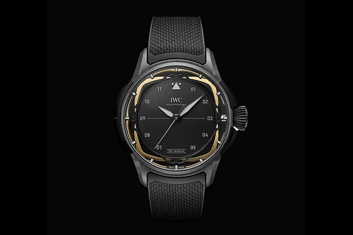 Big Pilot's Watch Shock Absorber XPL  图片来源：IWC