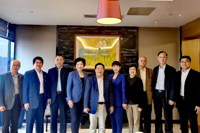 近日，河仁慈善基金会理事会、监事会成员召开会议，对发起创立“福耀科技大学”的初步建设方案进行了讨论并达成共识。&nbsp; 图/受访者提供