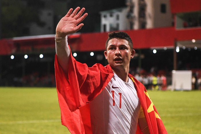 国足首位归化球员艾克森。