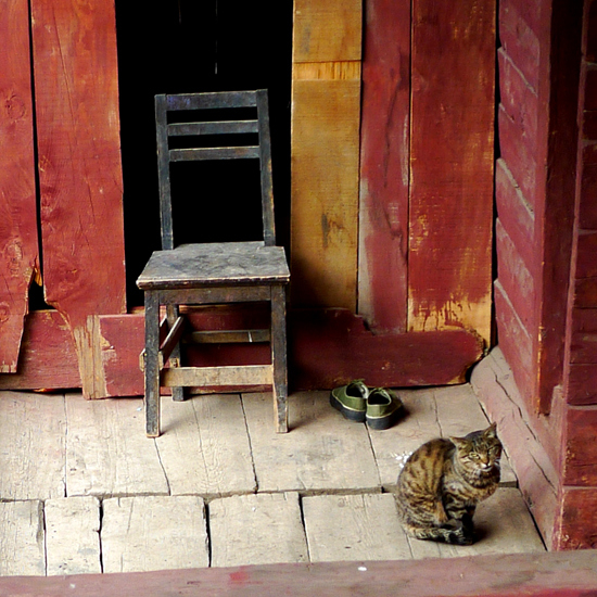     川藏线上古乡人家门口。正蒙/摄