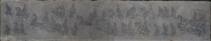  成都羊子山1号墓出土的东汉车马出行画像石（局部）三峡博物馆供图