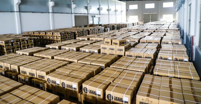 仓库，甜啦啦供图。