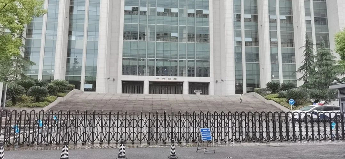 ▲5月14日上午，杭州男子杀妻分尸案在杭州市中院第二法庭开庭。