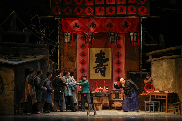 《骆驼祥子》再登舞台 人艺老中青三代演员主演|原著|李春光|顾威|北京人艺|剧照_新浪娱乐_新浪新闻