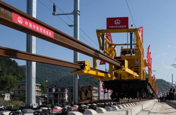 黔张常铁路咸丰站_黔张常铁路在永顺站建站吗_黔张常铁路在永顺站建站吗