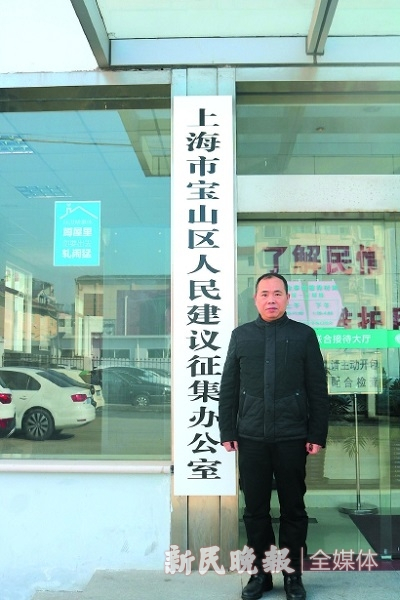 图说：艾进新认为要当好群众身边的“倾听者”，才能做好一名“建议人”   受访者供图