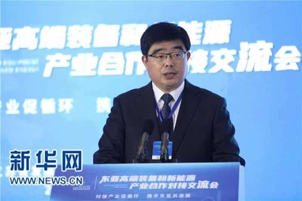 严德群作常州市高端装备和新能源产业推介