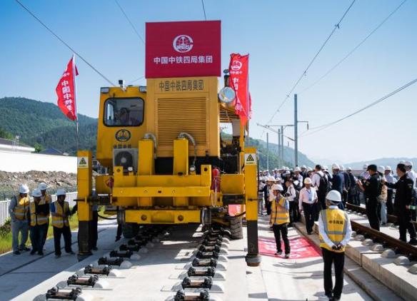 黔张常铁路在永顺站建站吗_黔张常铁路在永顺站建站吗_黔张常铁路咸丰站