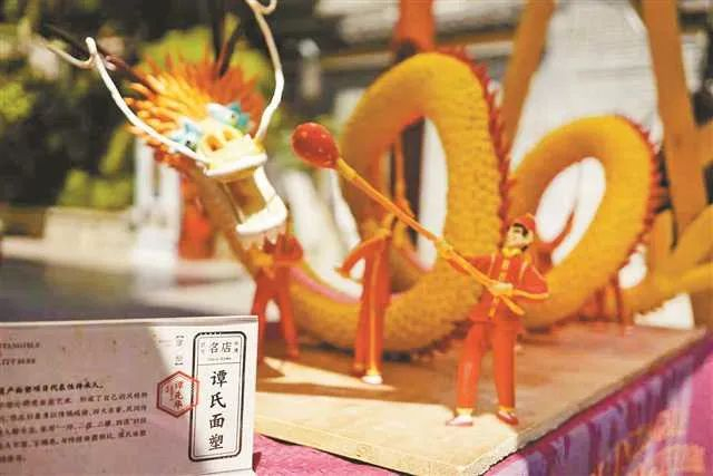 秀湖水街非遗主题市集上的作品。孙凝异 摄