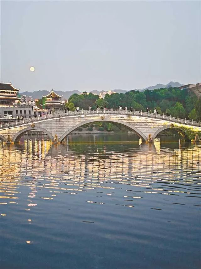 天子桥。李波 摄