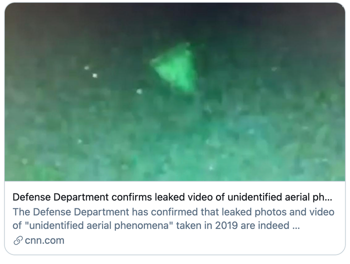 美国国防部确认泄露的未识别的航空现象的视频是真实的。/CNN报道截图