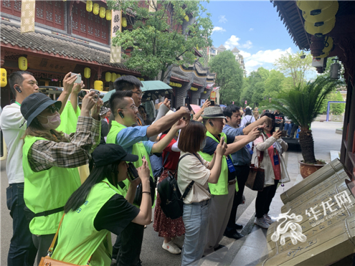 　秀湖国际非遗手艺特色小镇拍摄茶艺表演（央广网发 欧武夷摄）