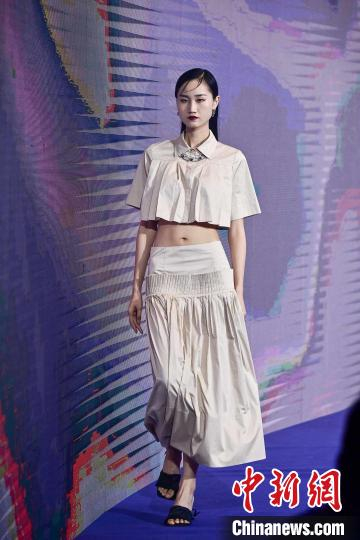 中国纺织面料流行趋势发布秀 中国纺织信息中心供图