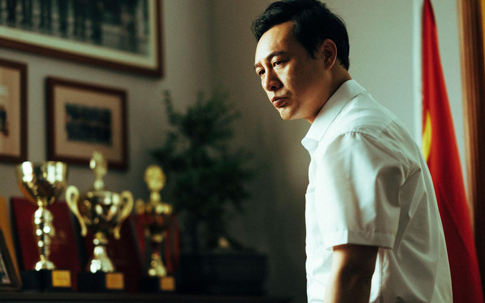 张颂文在《扫黑·决战》中饰演曹县长。