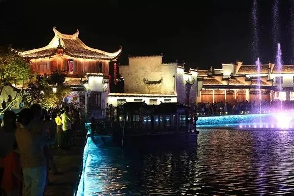 （图源：黟县徽黄旅游集团官网）