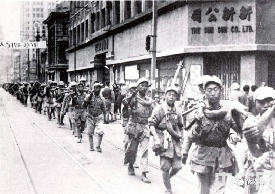 人民解放军解放上海（央广网发 上海海关供图）