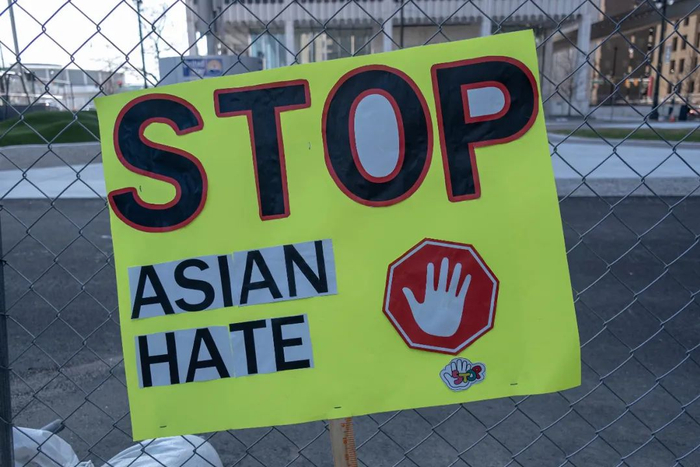 当地时间2021年3月27日，美国底特律，当地爆发亚裔反歧视大游行。（人民视觉）