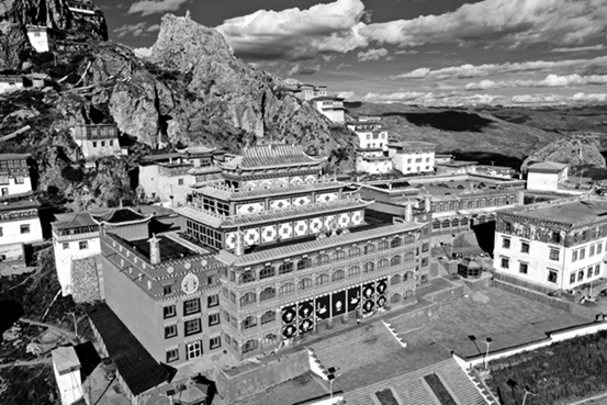 西藏昌都市丁青县孜珠寺。图|新华社