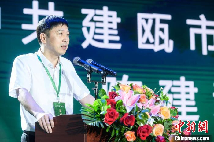 建瓯市委书记陈建新致辞。　李南轩 摄