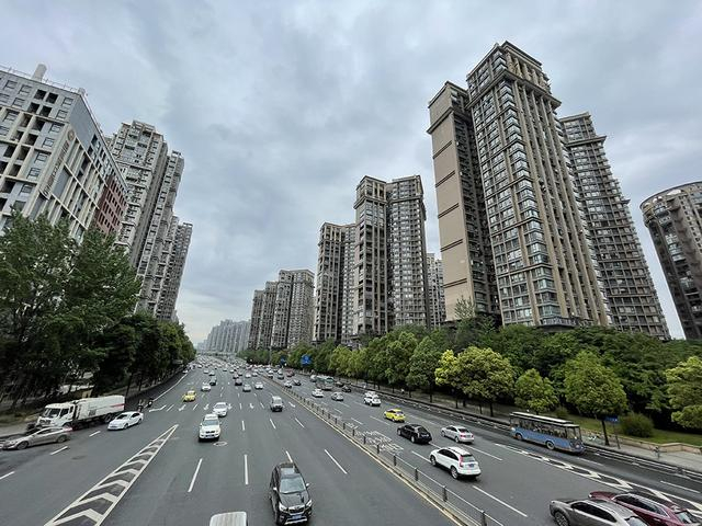成都高新区一住宅。 本文图片来自