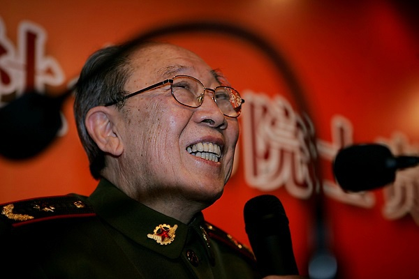 图说：吴孟超院士做客新民科学咖啡馆 新民晚报记者 雍榕 摄（下同）