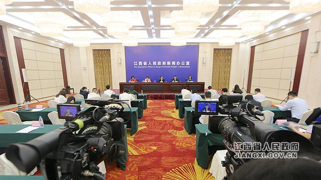 新闻发布会现场 文颖 摄