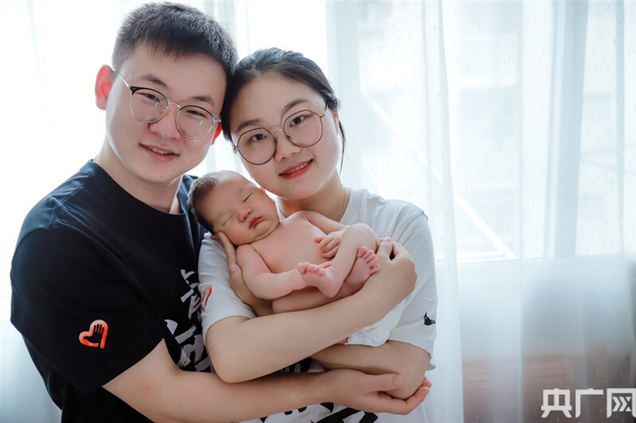 仁济援鄂伉俪的“爱情结晶”即将满月（央广网发 受访者供图）