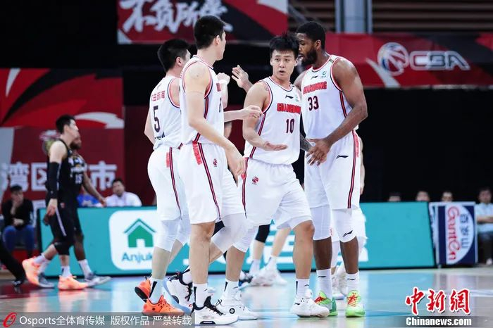 广东队在比赛中。图片来源：Osports全体育图片社