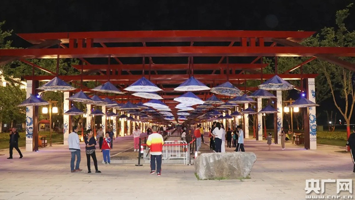 江西浮梁古城光影世界炫酷多彩（央广网发 通讯员黄湘国 摄）