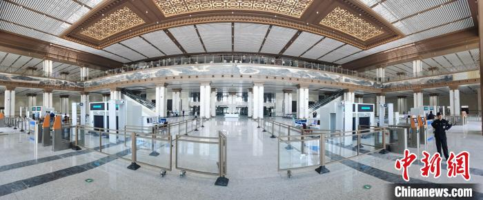 图为新建北站房大厅。　李子宇 摄