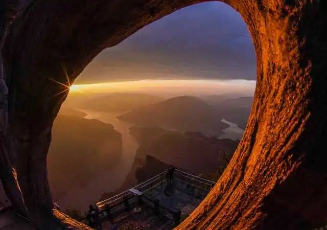 奉节三峡之巅风景区。肖和勇 摄