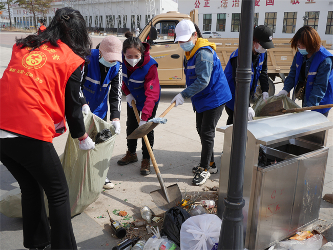 建国社区关爱残疾人活动现场。逊克县委宣传部 供图