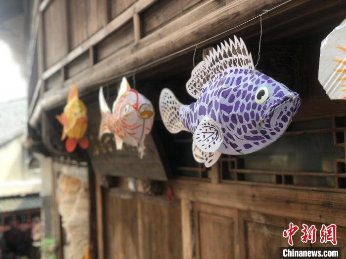 石浦渔港古城一景。　林波 摄