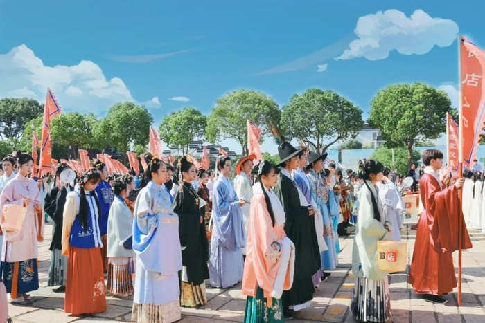 西塘汉服文化周现场的汉服爱好者