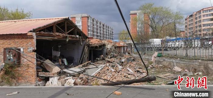 房屋有部分坍塌。　杜金凤 摄