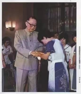 聂荣臻会见美穗子