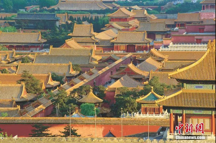 从景山俯瞰故宫。陈一年 摄 图片来源：CTPphoto