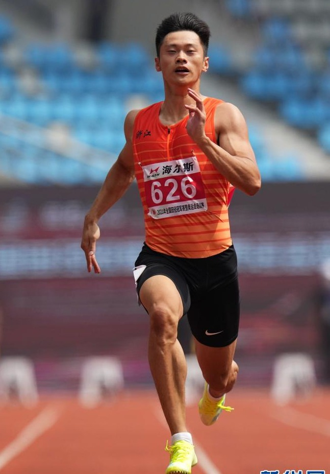 谢震业在奥运会上还将兼项200米。新华社供图