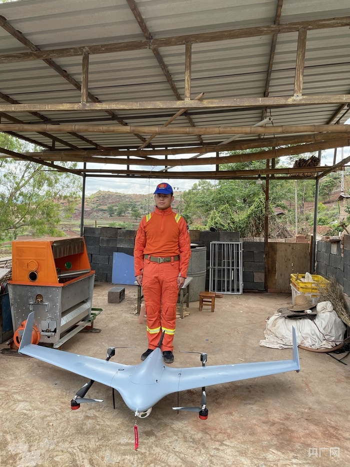 固定翼无人机（总台央广记者 任梦岩 摄）