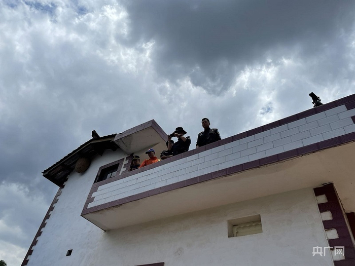 在房顶的“飞机场”（总台央广记者 任梦岩 摄）