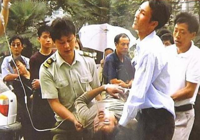 300人中毒,42人身亡,2002年南京特大投毒案纪实|南京市|烧饼|面食店|医院|警方_新浪新闻