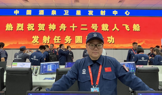重庆航天火箭电子技术有限公司电子装联中心调试员吴俊 重庆航天火箭电子技术有限公司供图