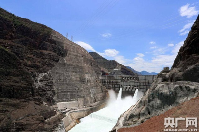 白鹤滩水电站500千伏工程接入四川电网（央广网发 国网四川电力公司供图）