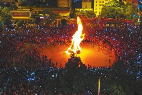 熊长青 邓星瑞 摄