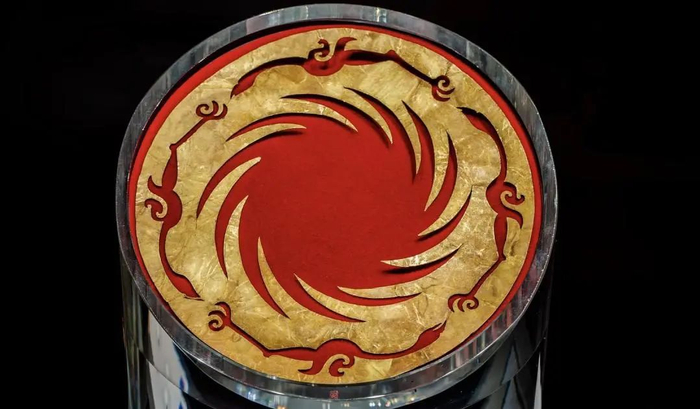 ▲太阳神鸟金饰，金沙遗址出土