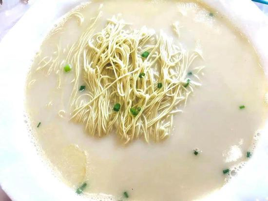 传说出自御厨之手的东台鱼汤面资料图