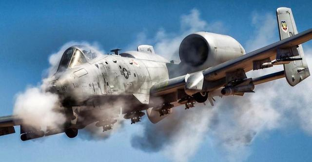 美军A-10攻击机对地开火瞬间 资料图